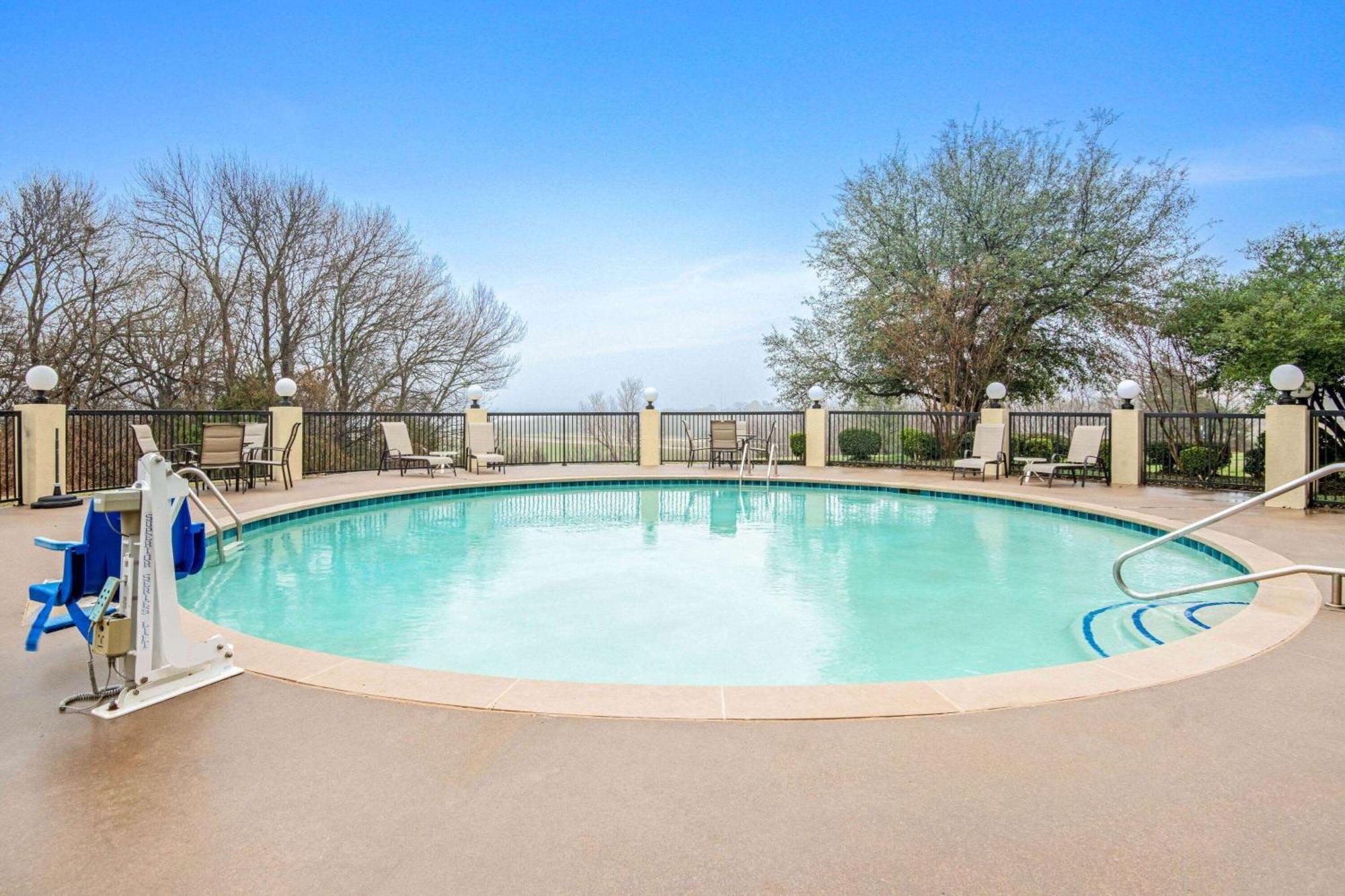 La Quinta By Wyndham Denison - North Lake Texoma Extérieur photo