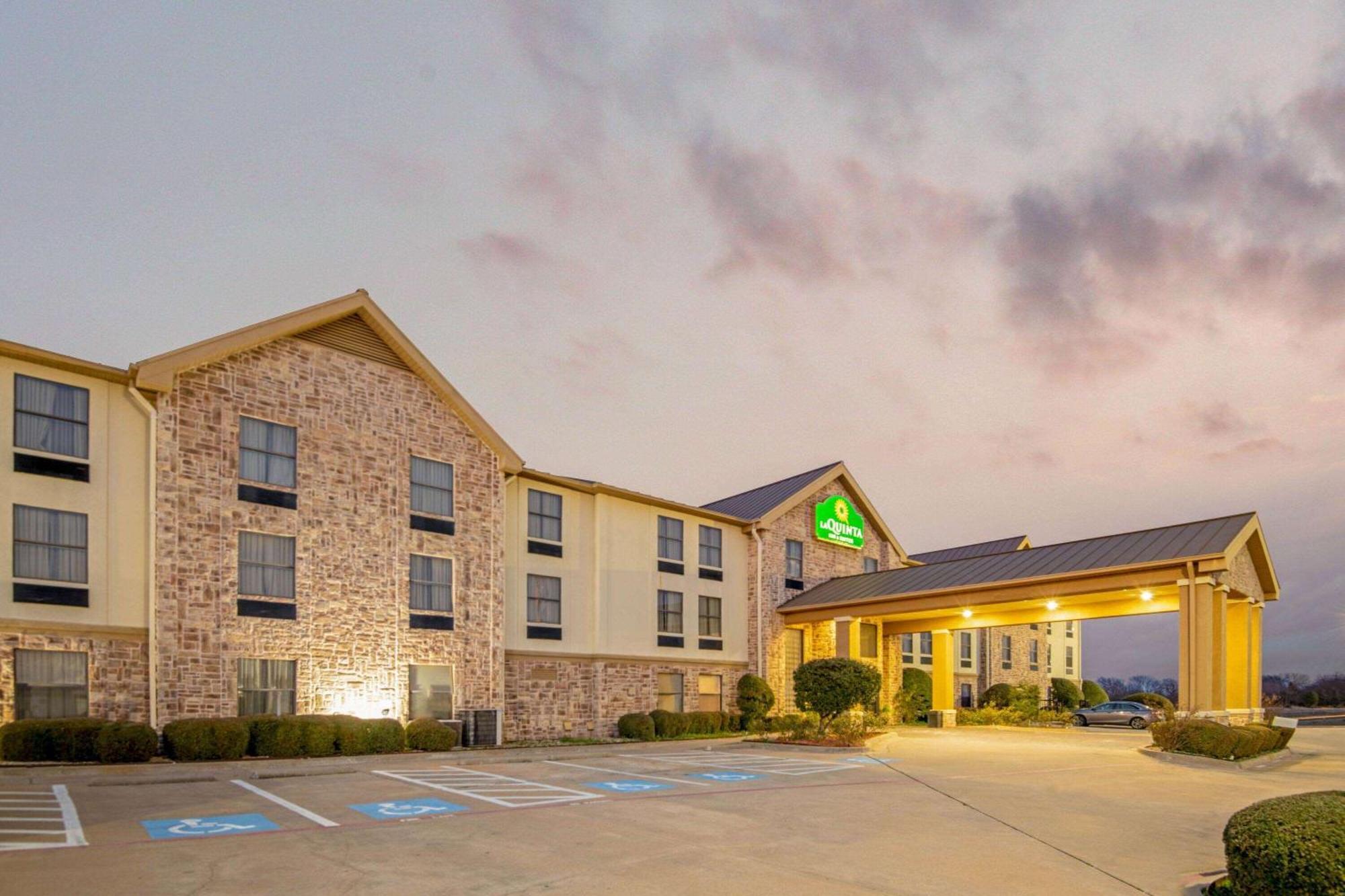 La Quinta By Wyndham Denison - North Lake Texoma Extérieur photo